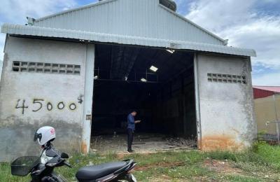 ឃ្លាំងលក់បន្ទាន់